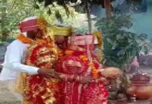 ஒரே சமயத்தில் 2 பெண்களை திருமணம் செய்த வாலிபர்;