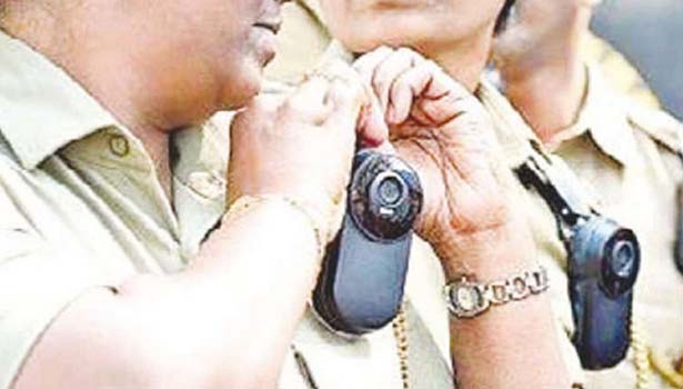202102091518070476_Tamil_News_Tamil-News-Small-camera-fixed-to-shirt-to-prevent-crime_SECVPF