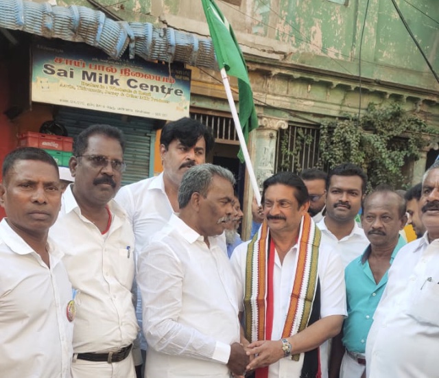 F651E304-27BB-4876-AA77-4A6DFA7E4756