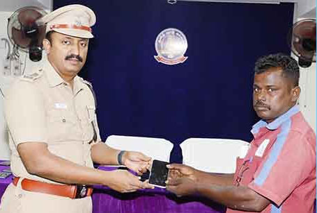 202205151648273752_Tamil_News_Madurai-News-You-Can-Report-Online-Fraud_SECVPF
